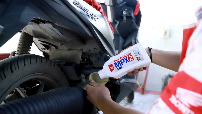 cara ganti oli motor